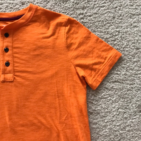 Old Navy Boys Henley Short Sleeve Tee - Picture 3 of 4